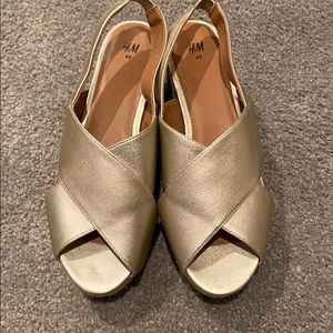 Gold slip on wedge